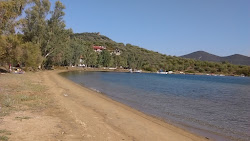 Loutro beach'in fotoğrafı biraz temiz temizlik seviyesi ile