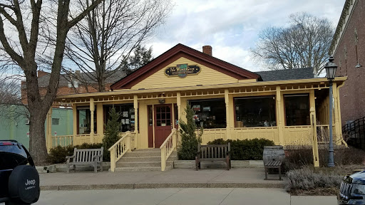 Wine Store «Grapevine Cottage», reviews and photos, 61 S Main St, Zionsville, IN 46077, USA