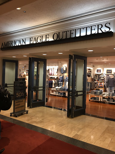AEO & Aerie Store, 835 N Michigan Ave #7080, Chicago, IL 60611, USA, 