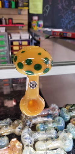 Wild Side Smoke Shop, 1618 W University Ave, Muncie, IN 47303, USA, 