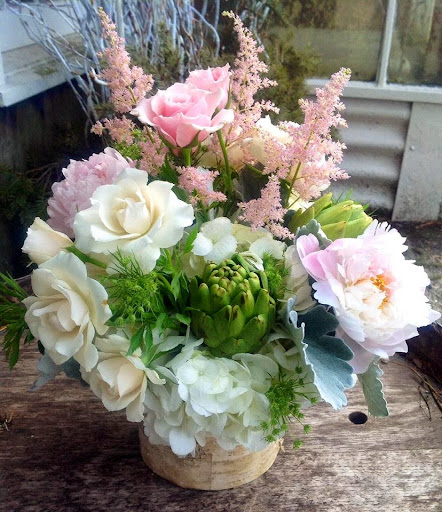 Florist «Guilford White House Florist», reviews and photos, 966 Boston Post Rd, Guilford, CT 06437, USA