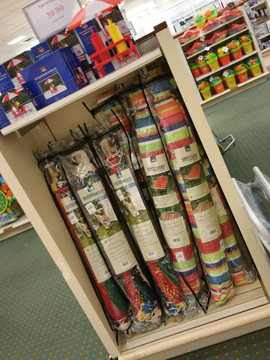 Department Store «Century 21 Department Store», reviews and photos, 1085 Old Country Rd, Westbury, NY 11590, USA