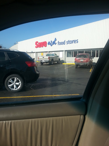 Grocery Store «Save-A-Lot», reviews and photos, 1301 State St, Lawrenceville, IL 62439, USA