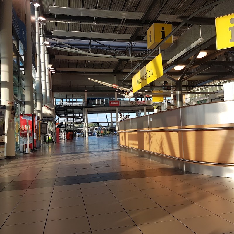 Sonnenklartv am Flughafen Rostock Laage