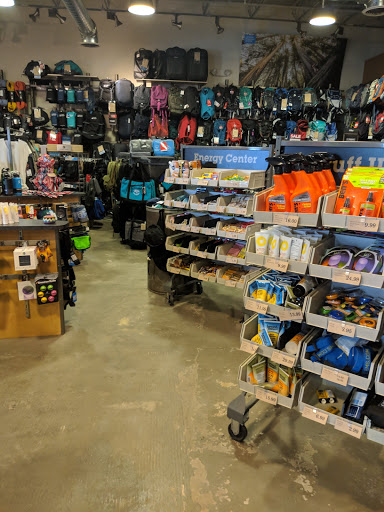 Outdoor Sports Store «Eastern Mountain Sports», reviews and photos, 3349 Monroe Ave, Rochester, NY 14618, USA