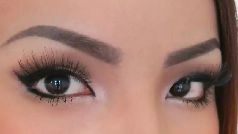 Appearances Salon 30047