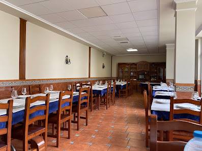 Hostal Restaurante Chamu C. Espolón de Abajo, 6, 24252 Bercianos del Páramo, León, España