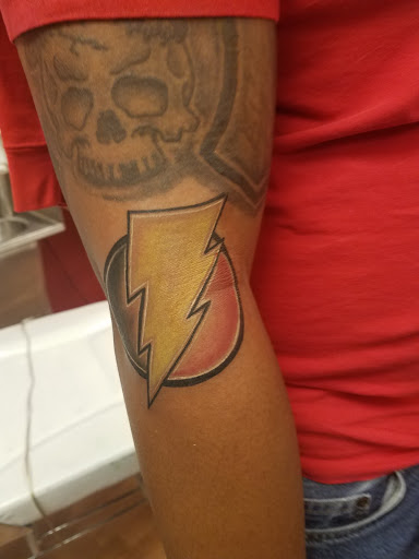 Tattoo Shop «Head 2 Toe Tattoos», reviews and photos, 3008 W Lawrence Ave, Chicago, IL 60625, USA