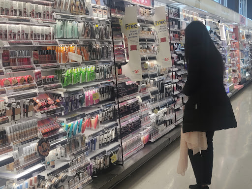 Walgreens, 6600 W State St, Wauwatosa, WI 53213, USA, 