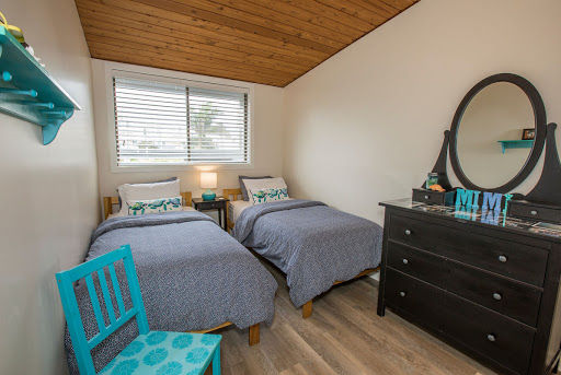 Paradise Retreats image