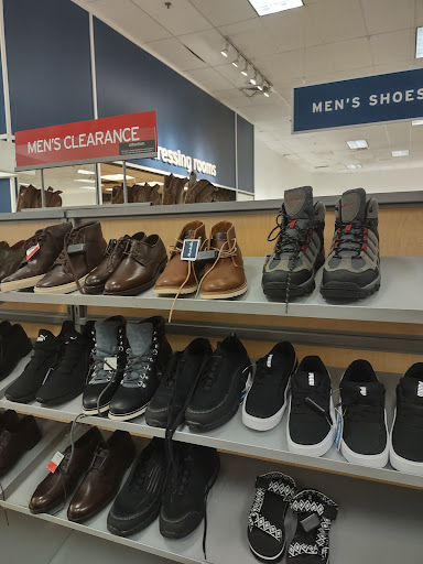 Department Store «Marshalls», reviews and photos, 425 Ernest W Barrett Pkwy NW, Kennesaw, GA 30144, USA