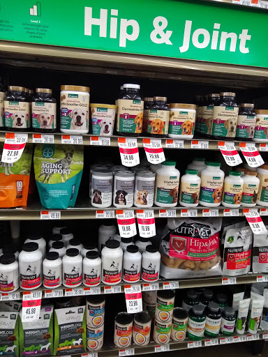 Pet Supply Store «Pet Supplies Plus», reviews and photos, 126 E Main St, Smithtown, NY 11787, USA