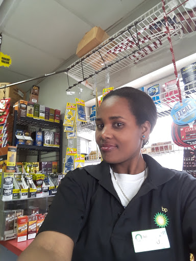 Used Car Dealer «Mr. Car LLC», reviews and photos, 3600 Bladensburg Rd, Brentwood, MD 20722, USA