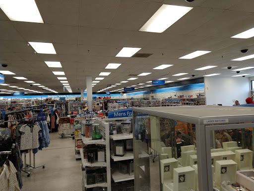 Clothing Store «Ross Dress for Less», reviews and photos, 13855 Outlet Dr, Silver Spring, MD 20904, USA