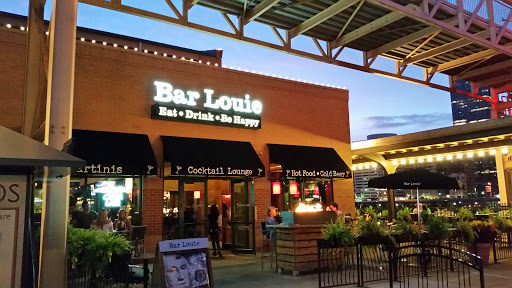 Shopping Mall «Station Square», reviews and photos, 125 W Station Square Dr, Pittsburgh, PA 15219, USA