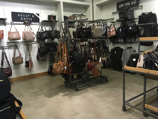 Shoe Store «DSW Designer Shoe Warehouse», reviews and photos, 1919 Boston Post Rd #250, Guilford, CT 06437, USA