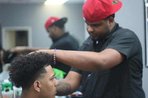 Barber Shop «Master Clips Barber Shop Bound Brook», reviews and photos, 440 W Union Ave #5, Bound Brook, NJ 08805, USA