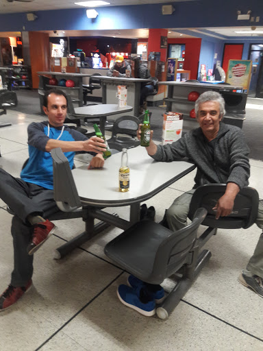 Bowling Alley «Brunswick Zone Glendale Heights», reviews and photos, 558 North Ave, Glendale Heights, IL 60139, USA