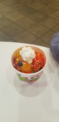 Frozen Yogurt Shop «sweetFrog», reviews and photos, 34 Shunpike Rd #28, Cromwell, CT 06416, USA