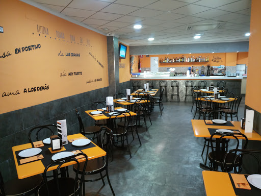 Restaurante El Setenta y Cuatro - Av. de Yecla, 03400 Villena, Alicante, España