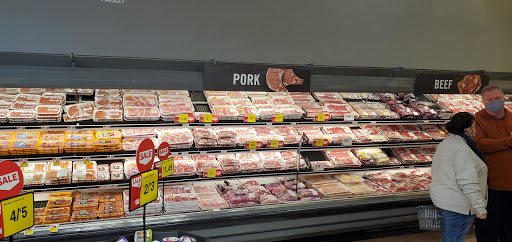 Grocery Store «Stop & Shop», reviews and photos, 760 Villa Ave, Fairfield, CT 06824, USA