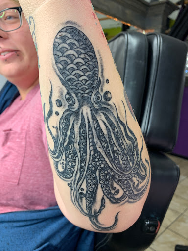 Explore molon labe tattoo ideas, creative tattoo ideas in Amarillo, available at Music Box Body Art Studio
