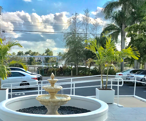 Coffee Shop «Starbucks», reviews and photos, 796 5th Ave S, Naples, FL 34102, USA