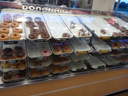 Donut Shop «Krispy Kreme Doughnuts», reviews and photos, 2822 S College Rd, Wilmington, NC 28412, USA