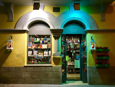 Librería General Jaca C. del Carmen, 4, 22700 Jaca, Huesca, España