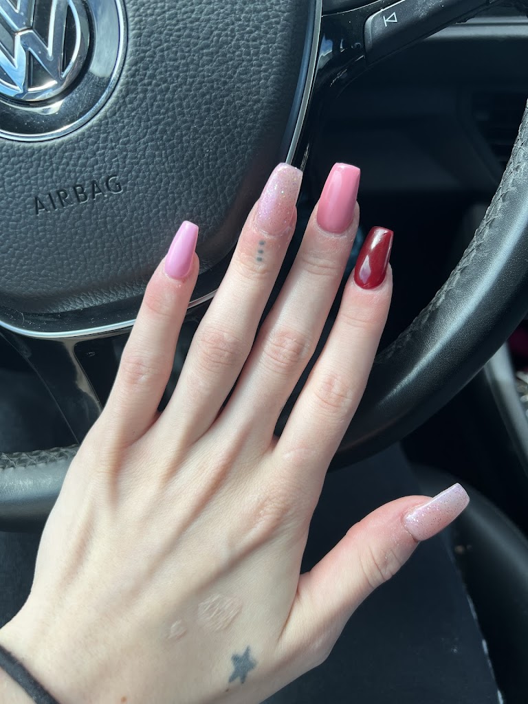 Tammy Nail 21784