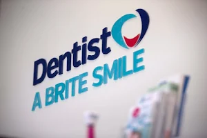 Dentist A Brite Smile - 墨尔本阳光微笑牙科中心 image