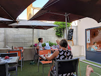 Atmosphère du Restaurant Créperie De La Place à Sainte-Pazanne - n°2