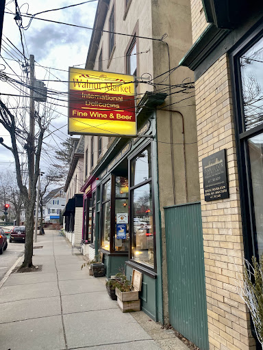 Walnut Market, 20 Lincoln St, Newton Highlands, MA 02461, USA, 