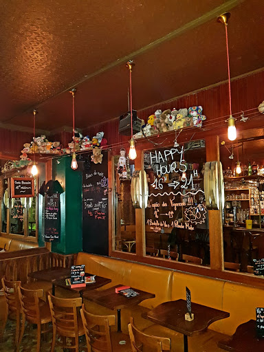 Teddy's Bar