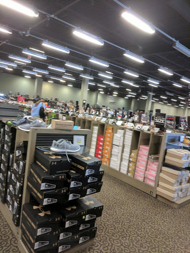 Shoe Store «DSW Designer Shoe Warehouse», reviews and photos, 95 NJ-23, Wayne, NJ 07470, USA