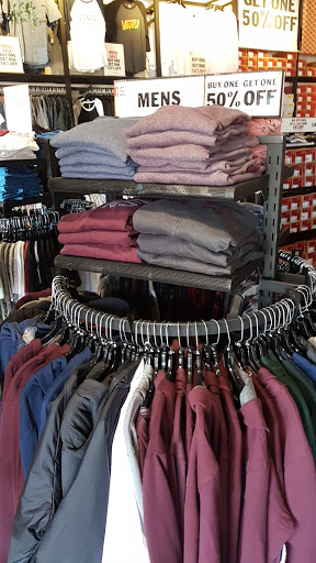 Shoe Store «Vans», reviews and photos, 4250 W Anthem Way, Phoenix, AZ 85086, USA