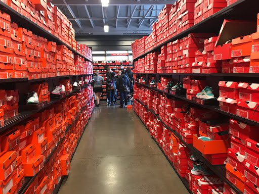 Clothing Store «Nike Factory Store», reviews and photos, 600 Bluebird Ct, Central Valley, NY 10917, USA