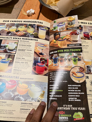 Mexican Restaurant «On The Border Mexican Grill & Cantina», reviews and photos, 4175 Morse Crossing, Columbus, OH 43219, USA