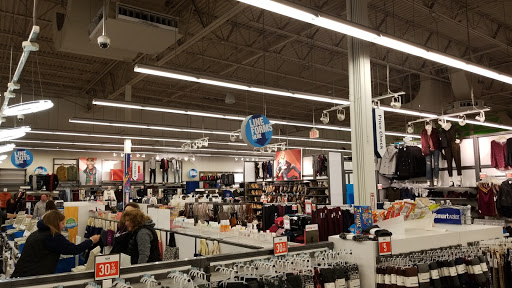 Clothing Store «Old Navy», reviews and photos, 8674 Park Meadows Center Dr, Lone Tree, CO 80124, USA