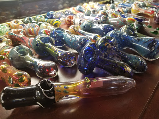 Tobacco Shop «The Smokers Edge Smoke and Vape Shop», reviews and photos, 19756 N John Wayne Pkwy #114, Maricopa, AZ 85138, USA