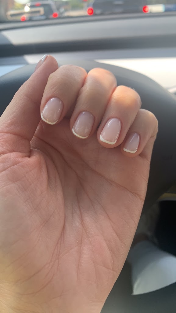 Victoria’s Heart Nails 53714