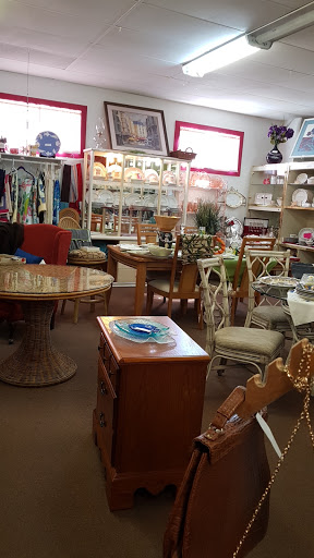 What A Find Thrift & Consignment, 5231 Manatee Ave W, Bradenton, FL 34209, USA, 