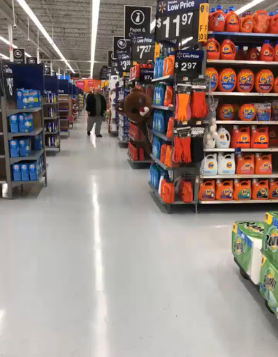 Discount Store «Walmart», reviews and photos, 900 Boston Post Rd, Guilford, CT 06437, USA