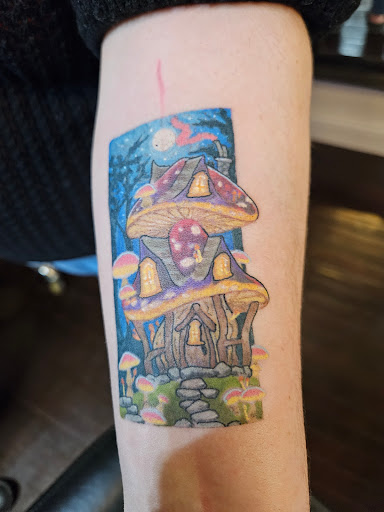 Explore simple western tattoo ideas, creative tattoo ideas in Kansas City, available at Golden Stag Tattoo and Gallery