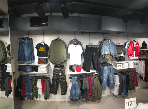 Clothing Store «Forever 21», reviews and photos, 459 Washington St, Boston, MA 02108, USA