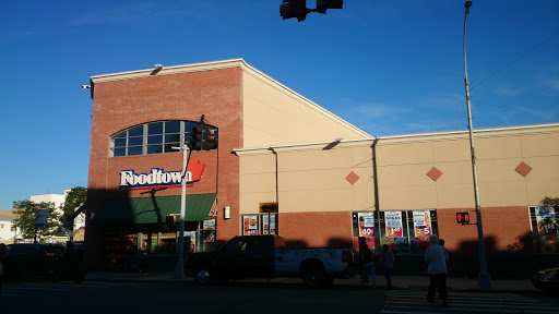 Grocery Store «Foodtown of Bay Ridge», reviews and photos, 9105-27 3rd Ave, Brooklyn, NY 11209, USA