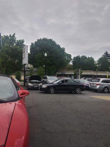 Auto Repair Shop «Cherrydale Motors», reviews and photos, 3412 Lee Hwy, Arlington, VA 22207, USA