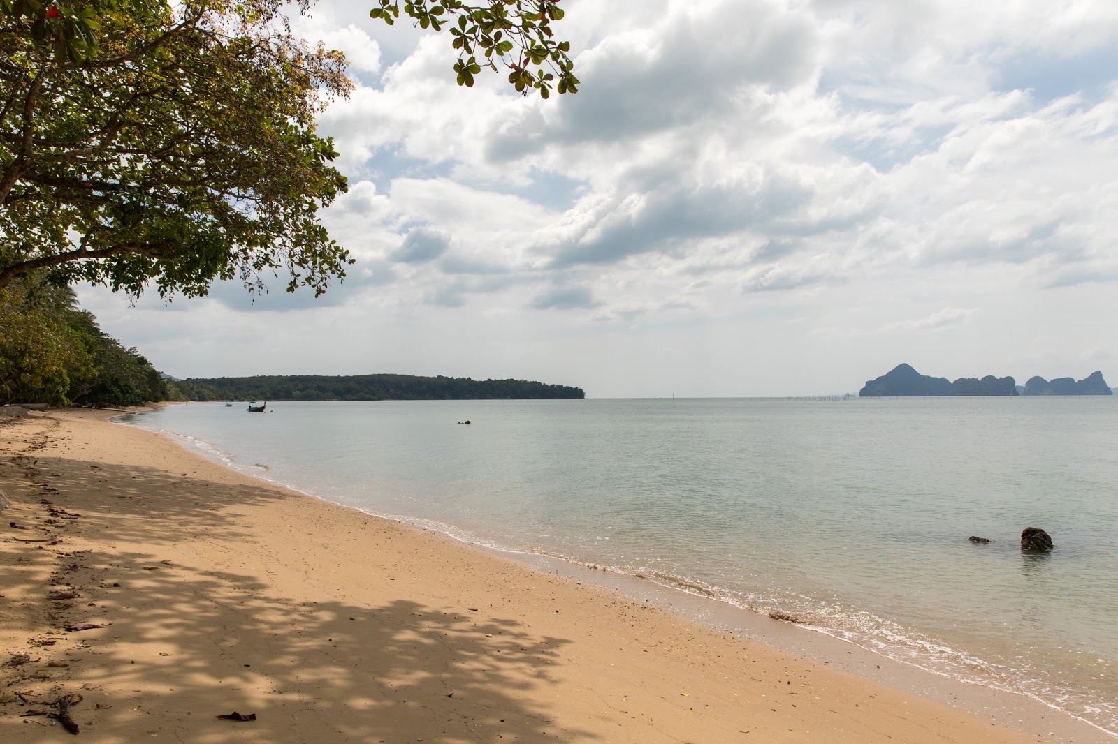 Thalane Beach photo #8