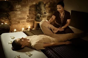 Thai Massage Duquesa image