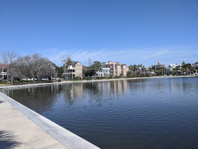 Colonial Lake Park